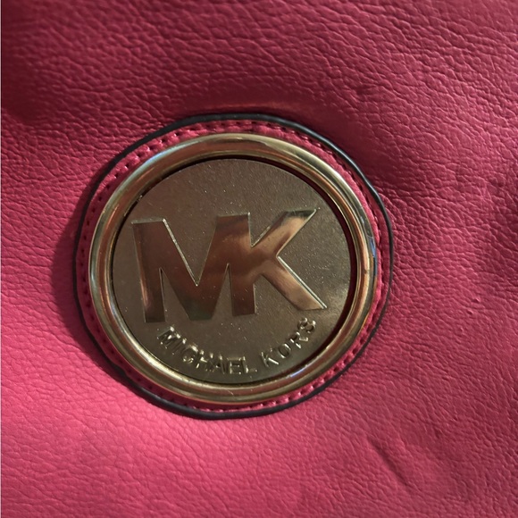 Michael Kors pink purse is brand new - Picture 3 of 9
